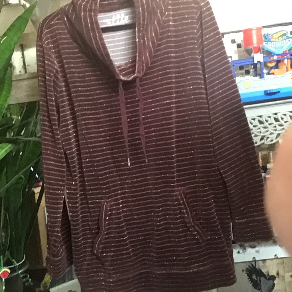Made for life size xl crew neck